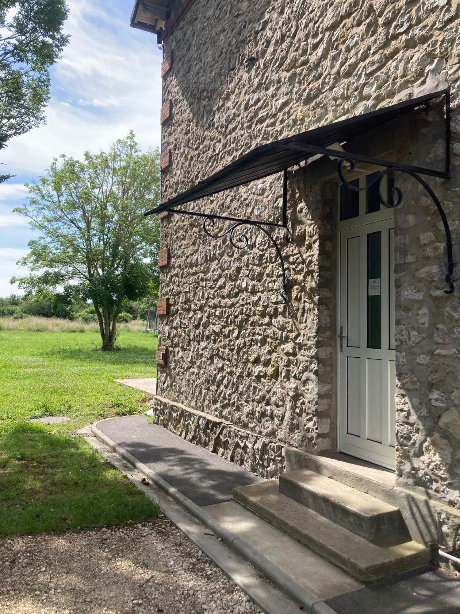 Hotel Manoir en Pierre Chartres Extérieur photo